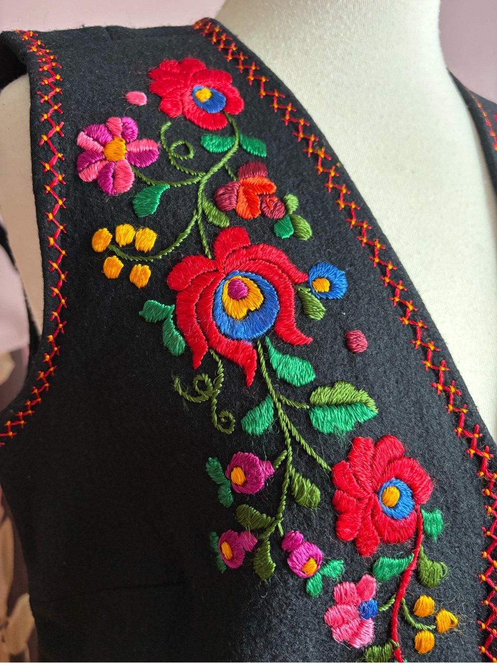 Vintage Eastern European Floral Embroidered Black Felt Wool Sleeveless Vest - Picture 6 of 10